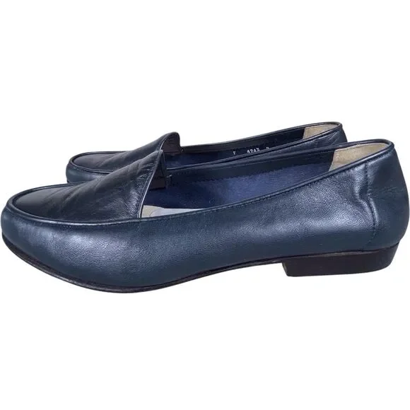 *** Women Flats